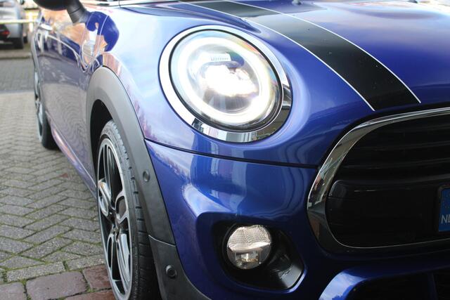 Mini John Cooper Works Mini Cabrio 1.5 136PK JCW | JOHN COOPER WORKS PAKKET | SPORTSTOELEN MET LEDEREN BEKLEDING EN STOELVERWARMING | NAVIGATIE | KEYLESS ENTRY / START | APPLE CARPLAY | PARKEERSENSOREN VOOR EN ACHTER | LED KOPLAMPEN | UNION JACK LED ACHTERLICHTEN | CLIMATE CON