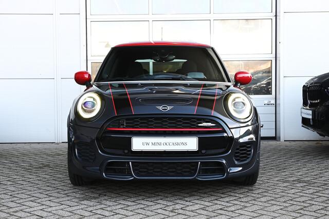 Mini John Cooper Works Hatchback Chili Automaat / Panoramadak / Achteruitrijcamera / JCW Sportstoelen / Head-Up / Adaptieve LED / Comfort Access / Active Cruise Control