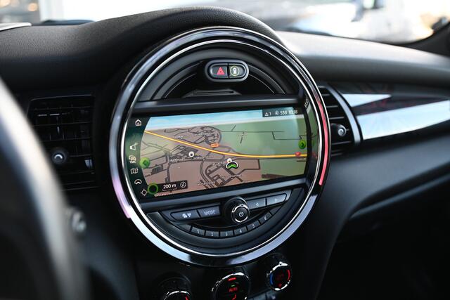 Mini John Cooper Works Hatchback Chili Automaat / Panoramadak / Achteruitrijcamera / JCW Sportstoelen / Head-Up / Adaptieve LED / Comfort Access / Active Cruise Control