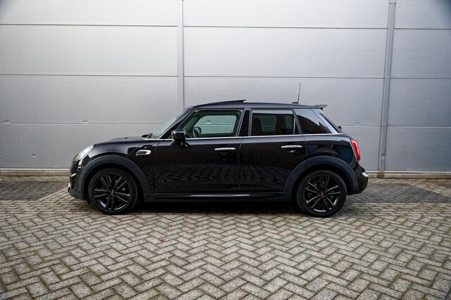 Mini John Cooper Works Mini 1.5 Cooper Panoramadak, Black Pack, Key Less