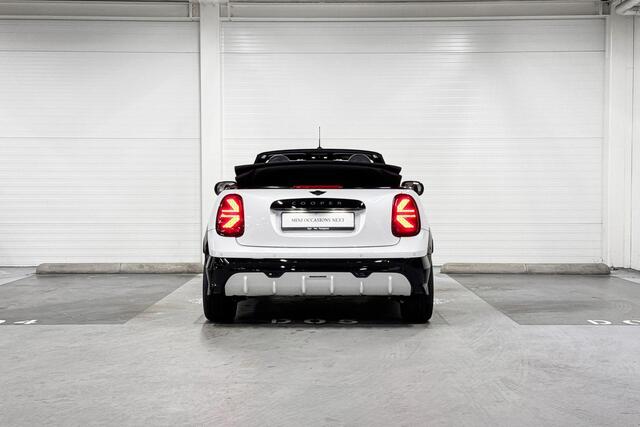 Mini MINI Cabrio C | John Cooper Works Uitvoering | Pakket M | 17" JCW Sprint Spoke Black Jet Black