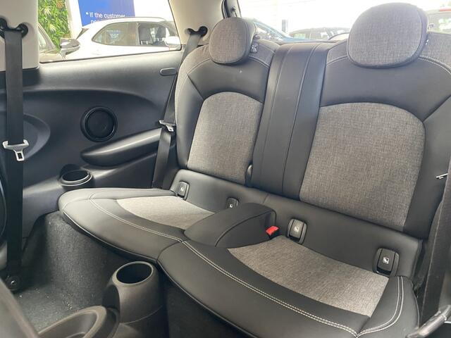 Mini MINI Camden Ed. 33 kWh [ CAREPLAY I CLIMA & STOELVERWARMING]