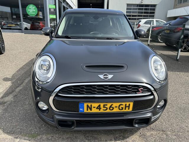 Mini MINI 2.0 Cooper S Pepper Serious Business