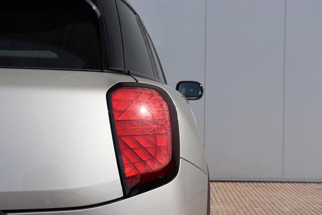 Mini MINI Aceman E Favoured M 42.5 kWh Stuurwiel verwarming/ Comfort Access/ panoramadak/ Head-Up Display/ Stoelverwarming