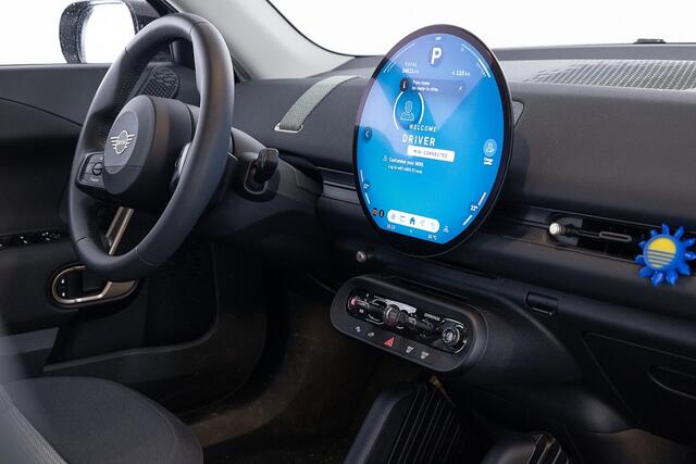 Mini MINI Aceman E Essential 42.5 kWh | CAMERA | NAVI | ECC *HEMELVAART OPEN v.a 11u tot 17u*