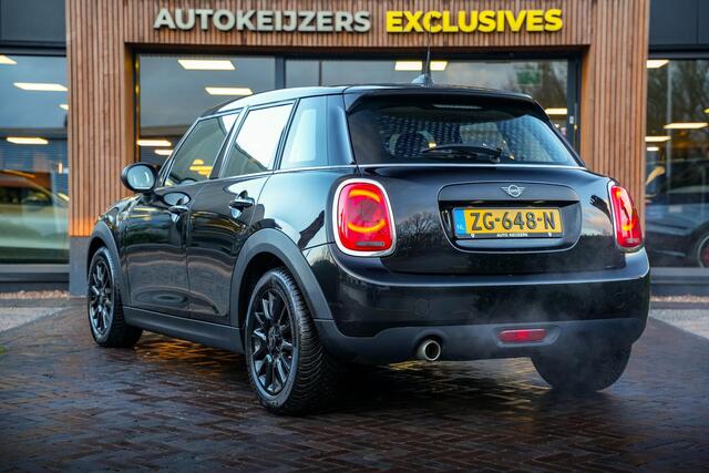 Mini ONE Mini 1.5 Airco Cruise Control Navigatie 16" LMV AUTOMAAT!