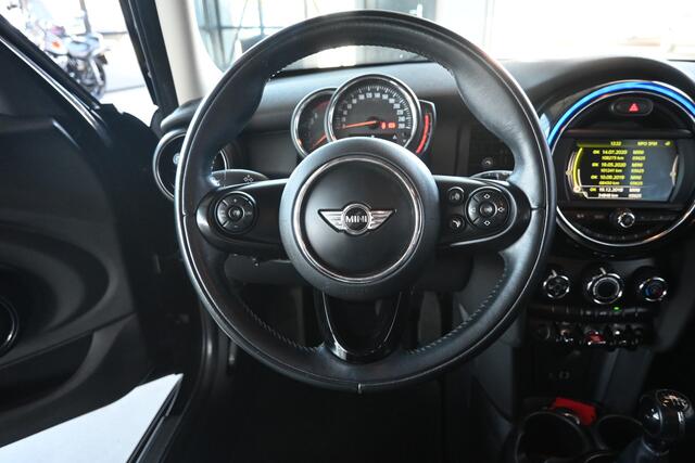 Mini ONE Mini 1.5 Business Airco Cruise control Navigatie Licht metaal Inruil mogelijk