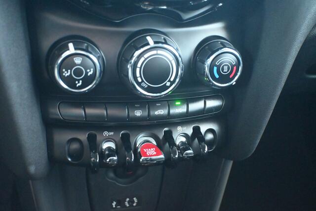 Mini ONE Mini 1.5 Business Airco Cruise control Navigatie Licht metaal Inruil mogelijk