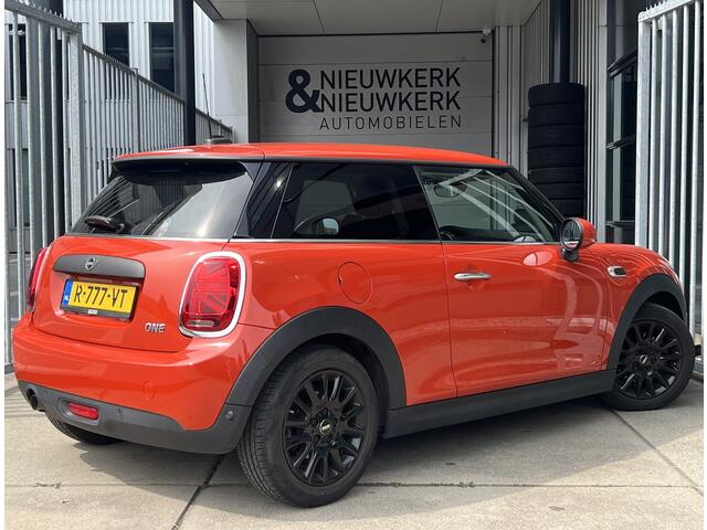 Mini ONE Mini 1.5 Pepper | AUTOMAAT | CRUISE CONTROL | STOELVERWARMING | LMV | CLIMATE CONTROL | PDC | LED | BLUETOOTH