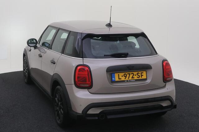 Mini ONE Mini 1.5 Business Edition NL AUTO | 1\2 LEDER | PDC |