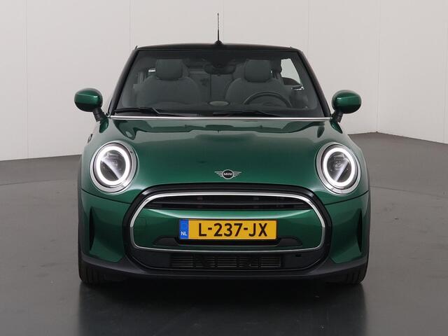 Mini ONE Mini Cabrio 1.5 Classic | LED | DAB | Mini Visueel Boost | Sportstoelen | Zicht-Pakket | Connected Navigation | PDC |