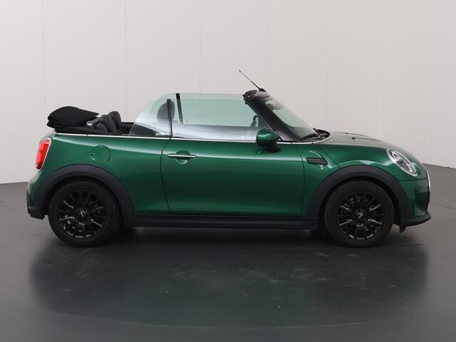 Mini ONE Mini Cabrio 1.5 Classic | LED | DAB | Mini Visueel Boost | Sportstoelen | Zicht-Pakket | Connected Navigation | PDC |