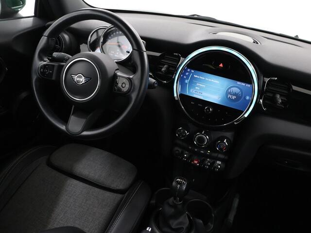 Mini ONE Mini Cabrio 1.5 Classic | LED | DAB | Mini Visueel Boost | Sportstoelen | Zicht-Pakket | Connected Navigation | PDC |