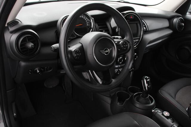 Mini ONE 1.5 Automaat One Pepper Matrix Led koplampen Climate Control Parkeersensoren Cruise Control Adaptive Soelverwarming Union Jack lampen Camera