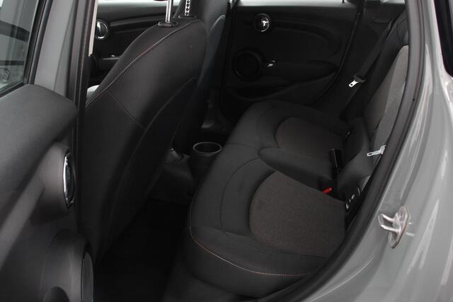 Mini ONE 1.5 Automaat One Pepper Matrix Led koplampen Climate Control Parkeersensoren Cruise Control Adaptive Soelverwarming Union Jack lampen Camera