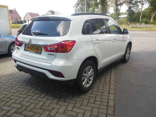 Mitsubishi ASX 1.6 Cleartec Life Staat in De Krim