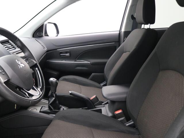 Mitsubishi ASX 1.6 Cleartec Life / Airconditioning / 1ste Eigenaar / Dealer onderhouden / LMV / Parkeersensoren achter / Cruise Control /