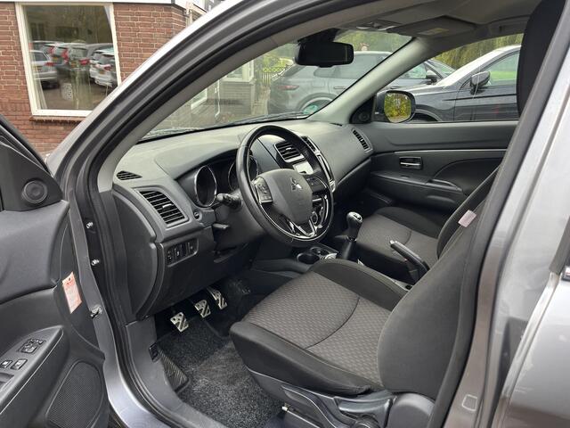 Mitsubishi ASX 1.6 Cleartec Intense TREKHAAK CLIMA CARPLAY CRUISE