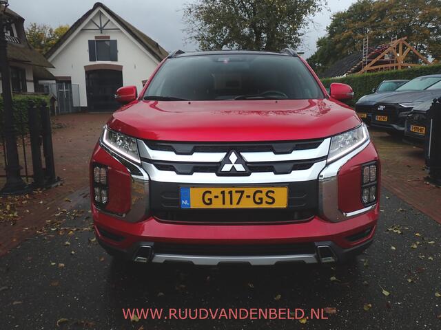 Mitsubishi ASX 2.0 Instyle PANODAK/SPORTLEER/CAMERA/NAVI/CARPLAY