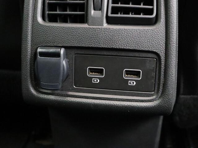 Mitsubishi ASX 1.6 PHEV AT Instyle | Stoel en stuurverwarming | Achteruitrij camera | Adaptieve Cruise Control |