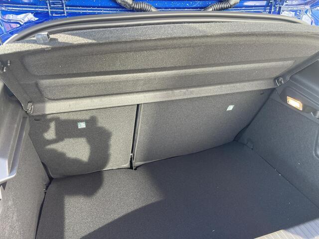 Mitsubishi COLT 1.6 HEV Intense+ Van ¤ 31.095,- voor ¤ 28.530,-