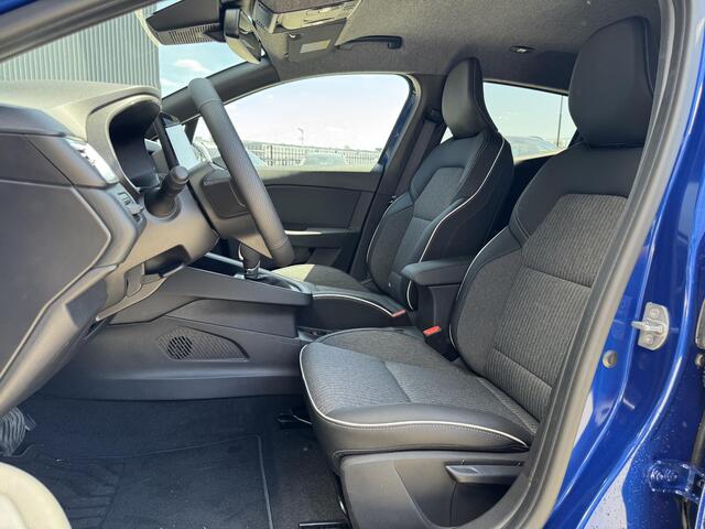 Mitsubishi COLT 1.6 HEV First Edition