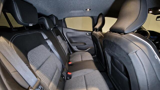 Mitsubishi COLT 1.6 HEV First Edition