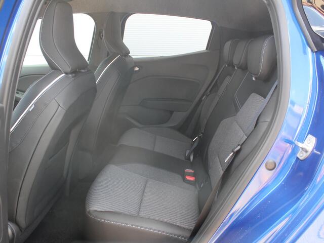 Mitsubishi COLT 1.6 HEV Instyle / ¤3000,- Voordeel Op Nieuwprijs / Rijklaarprijs / Direct Leverbaar /