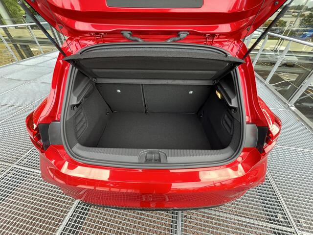 Mitsubishi COLT 1.6 HEV Intense+ | DIRECT UIT VOORRAAD LEVERBAAR MET EXTRA VOORRAADVOORDEEL | RIJKLAAR!