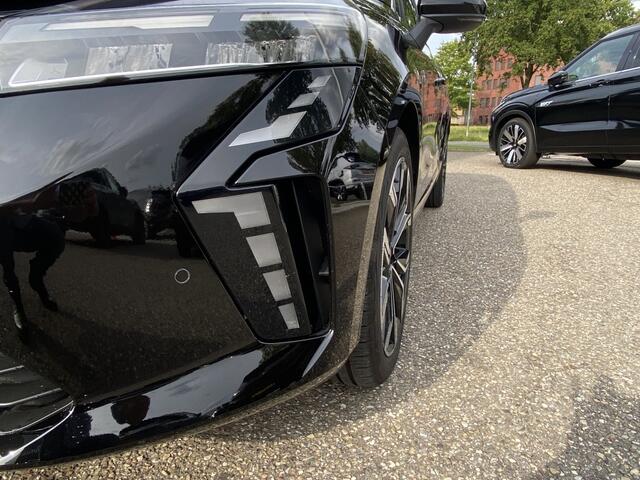 Mitsubishi COLT 1.6 HEV First Edition