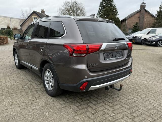 Mitsubishi OUTLANDER 2.0 CLIMATE/PDC/LMV/TREKHAAK