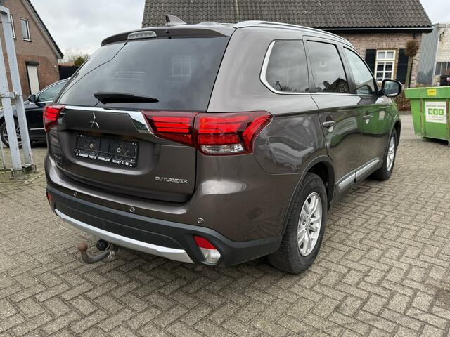 Mitsubishi OUTLANDER 2.0 CLIMATE/PDC/LMV/TREKHAAK
