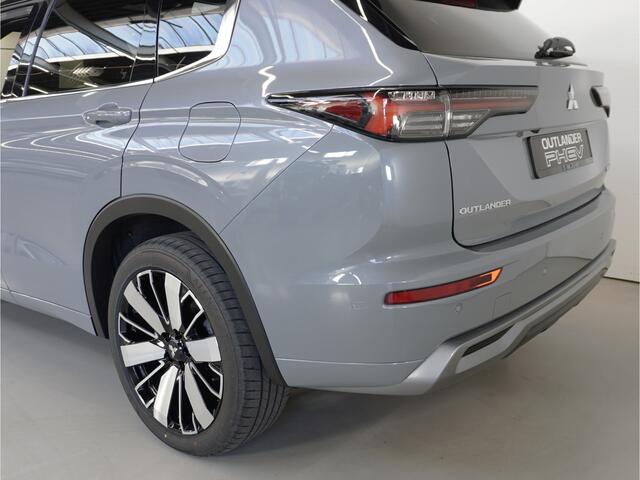 Mitsubishi OUTLANDER 2.4 PHEV Instyle+ | Uit voorraad leverbaar | 1600 KG trekgewicht | 85 km elektrisch rijbereik |
