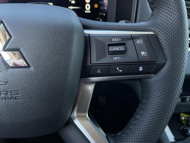 Mitsubishi OUTLANDER 2.4 PHEV Pure / Nieuw Model 2025 / ¤1000,- Early Buyer Bonus / Elektrische Range 86 KM WLTP / 1600KG Trekgewicht / 8 Jaar Fabrieksgarantie