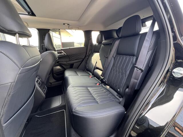 Mitsubishi OUTLANDER 2.4 PHEV Instyle | DEMO