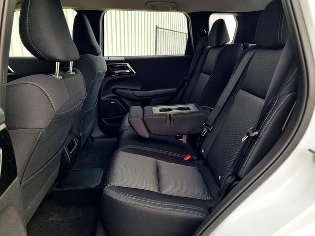 Mitsubishi OUTLANDER 2.4 PHEV Pure / ¤1000,- Early Buyer Bonus / Rijklaarprijs / Elektrische Range 86 KM WLTP / 1600KG Trekgewicht / 8 Jaar Fabrieksgarantie