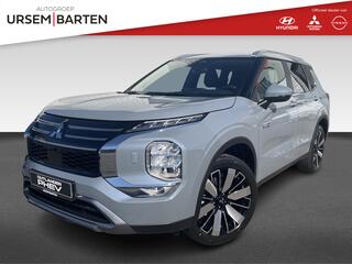 mitsubishi-outlander-2.4-phev-first