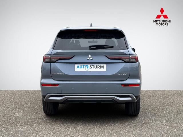 Mitsubishi OUTLANDER 2.4 PHEV First Edition