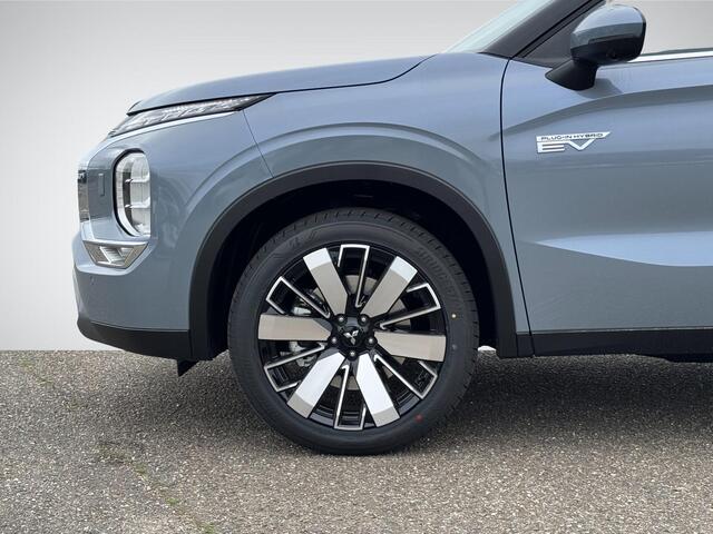Mitsubishi OUTLANDER 2.4 PHEV First Edition