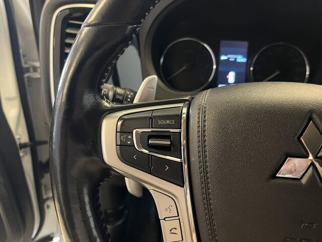 Mitsubishi OUTLANDER 2.4 PHEV Intense+ ( Adaptief. cruise controle / standkachel / la