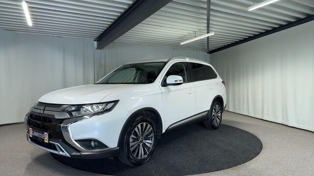Mitsubishi OUTLANDER 2.0 Connect Pro Automaat | Navi
