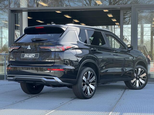 Mitsubishi OUTLANDER 2.4 PHEV First Edition | NIEUW MODEL EN DIRECT UIT VOORRAAD LEVERBAAR!