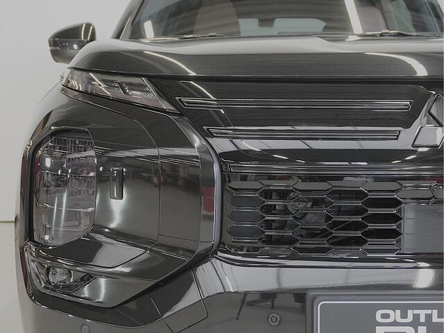 Mitsubishi OUTLANDER 2.4 PHEV Black Edition | Head up | 20 inch | Full Black | 8 jaar garantie | Rijklaarprijs