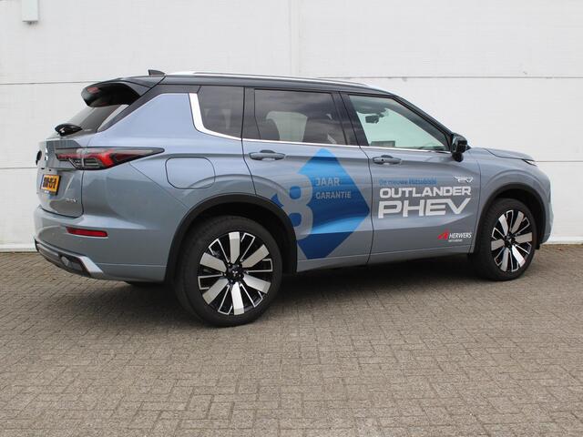 Mitsubishi OUTLANDER 2.4 PHEV Instyle+ / Lederen Bekleding / Stoelmassage / Stoelverwarming & Verkoeling / Yamaha Audio / 20" Lichtmetalen Velgen /