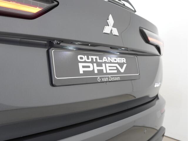 Mitsubishi OUTLANDER 2.4 PHEV Pure | 360 Camera | Standkachel | Navi | Clima | 8 jaar garantie!