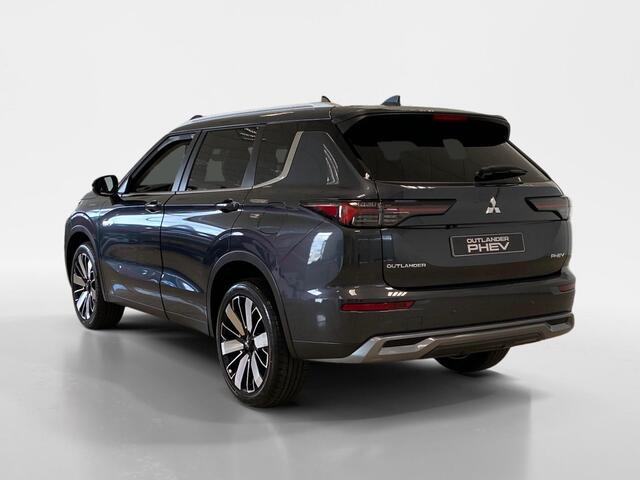 Mitsubishi OUTLANDER 2.4 PHEV First Edition | 3.000 EURO KORTING | SNEL LEVERBAAR | 8 JAAR GARANTIE |