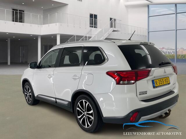 Mitsubishi OUTLANDER 2.0 benzine, cruise, camera, clima, stoelverwarming, trekhaak 1.600 kg