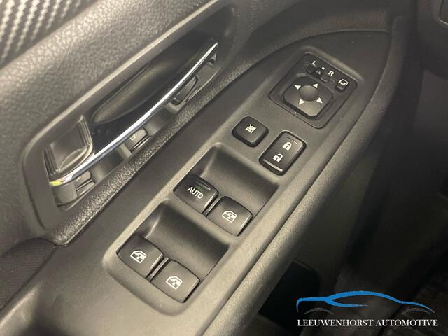 Mitsubishi OUTLANDER 2.0 benzine, cruise, camera, clima, stoelverwarming, trekhaak 1.600 kg