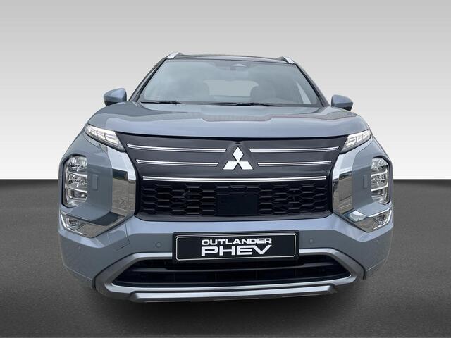 Mitsubishi OUTLANDER 2.4 PHEV Instyle+ Van ¤ 64.745,- voor ¤ 62.730,-