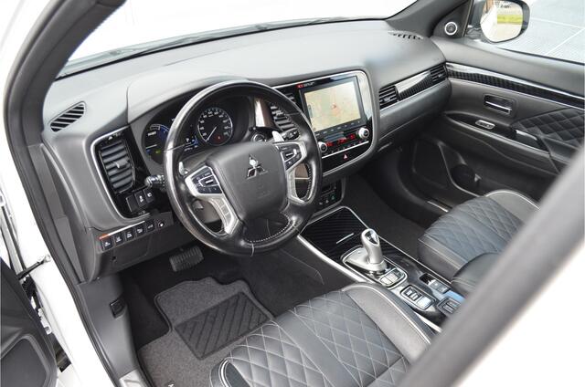 Mitsubishi OUTLANDER PHEV 2.4 INSTYLE 4WD | PLUG IN HYBRID | FULL OPTIONS | SCHUIFDAK | ADAPTIEF CRUISE | TREKHAAK 1500KG | FABRIEKSGARANTIE TOT 10-11-2029* | ALL IN RIJKLAARPRIJS